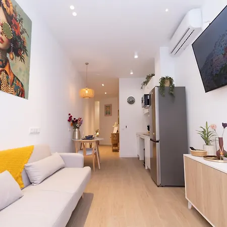 New! Luxury & Close To Metro! Between & Center Apartment Valencia
