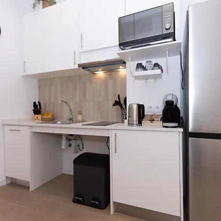 Apartment New! Luxury & Close To Metro! Between & Center Valencia