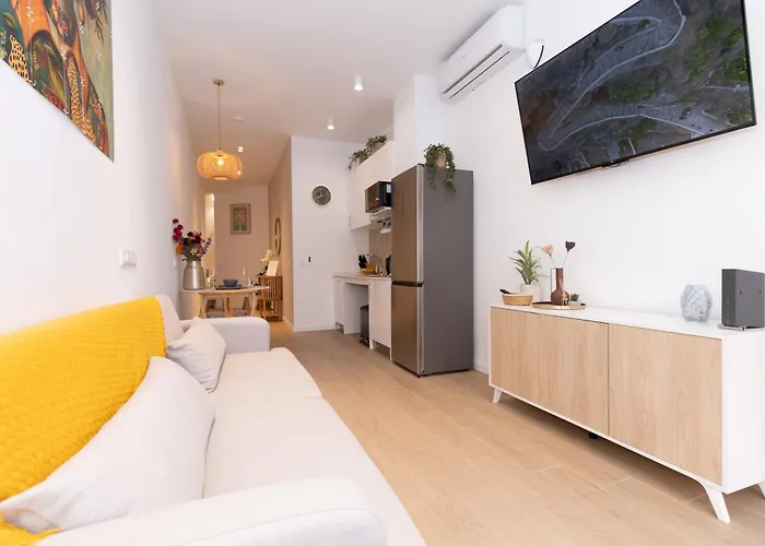Apartament Casa Novi - Close To Beach, Center & Metro *