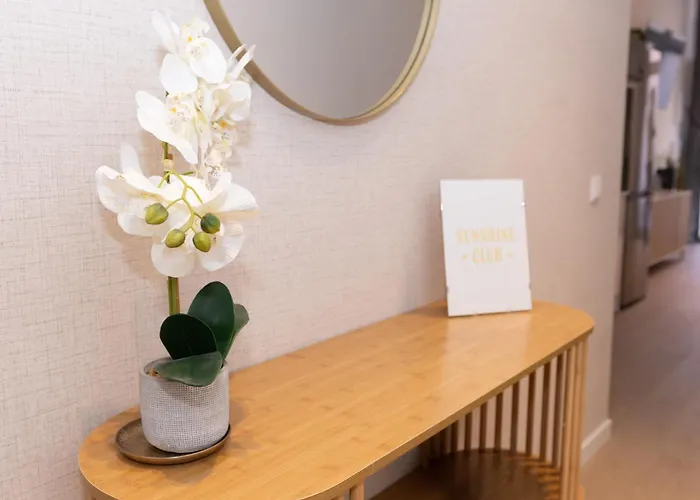Casa Novi - Close To Beach, Center & Metro Apartament *