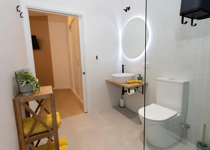 Apartament Casa Novi - Close To Beach, Center & Metro *