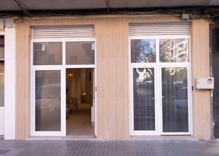 Casa Novi - Close To Beach, Center & Metro Apartament *